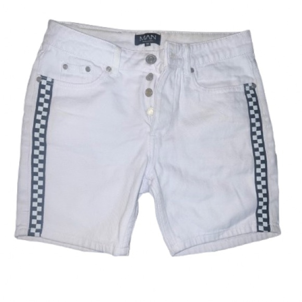 White shorts with racer side details
